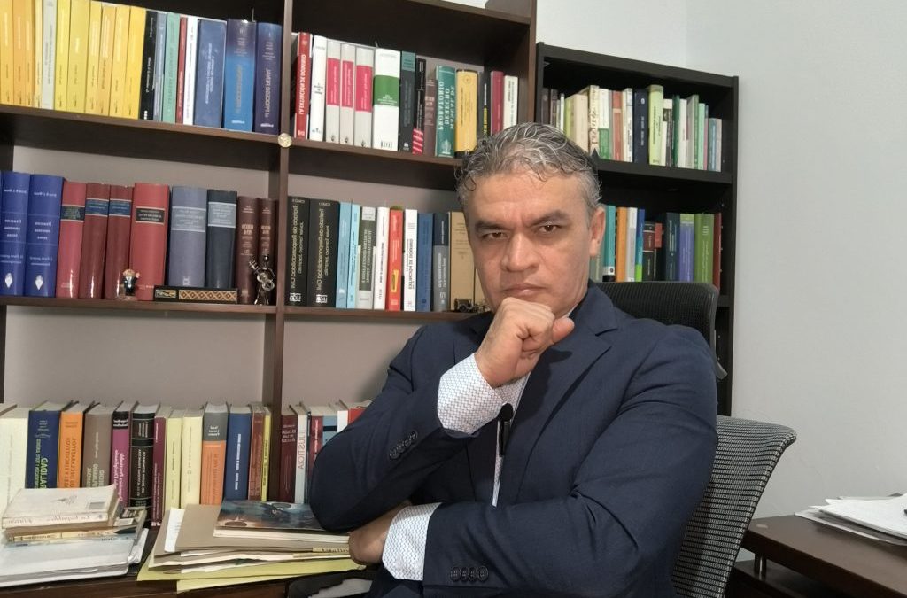 ¿QUIÉN DEFIENDE A LOS QUE DEFIENDEN? ROBLEDO VARGAS ABOGADOS: LÍDERES EN DERECHO DISCIPLINARIO EN COLOMBIA