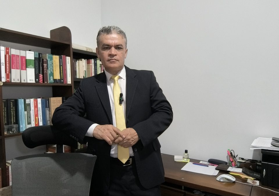 LA IMPOSICIÓN ARBITRARIA DE LA DEFENSA DE OFICIO: UNA VIOLACIÓN GRAVE AL DEBIDO PROCESO