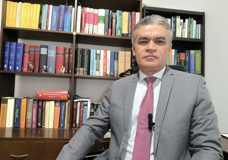 “ESCÁNDALO ÉTICO: ¿OMISIÓN O ENCUBRIMIENTO? GRANADOS Y LOMBANA AL BORDE DE SANCIÓN POR COMPLICIDAD EN EL CASO URIBE”